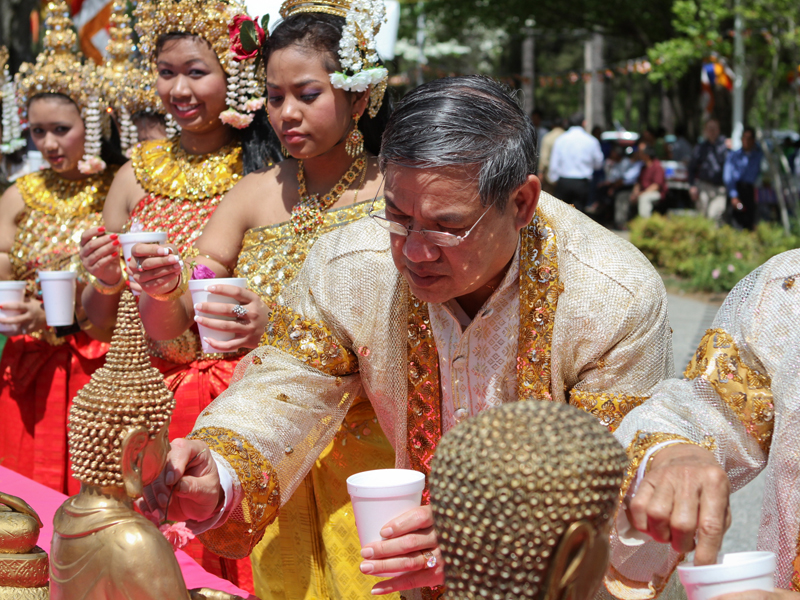 Chol Chnam Thmay Festival - Yearly festivals in Vietnam