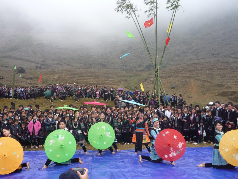 Roong Pooc Festival