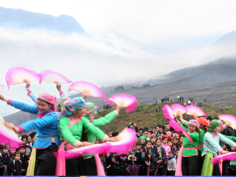 Roong Pooc Festival