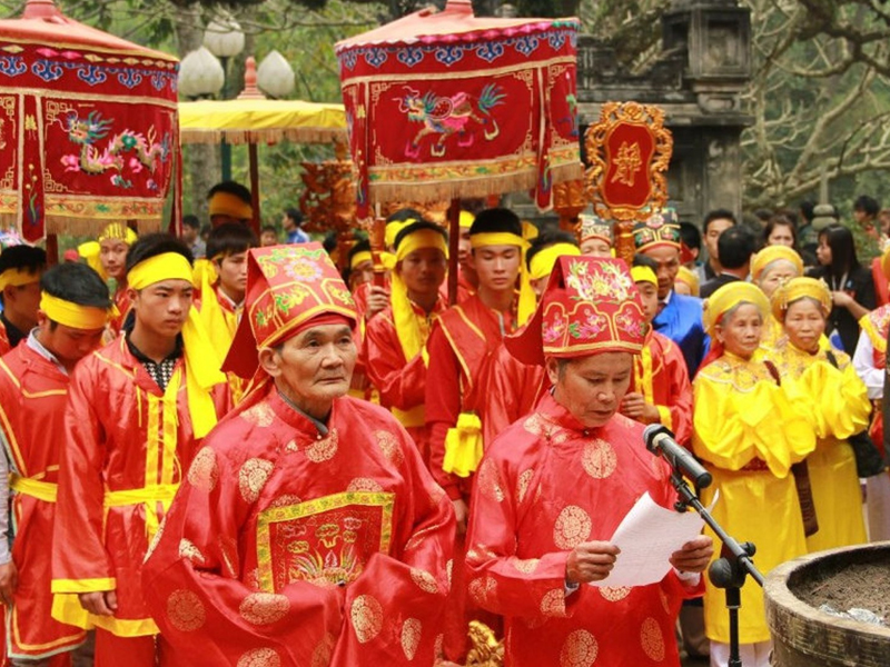Giong Festival at Soc Temple (an Unesco Heritage)