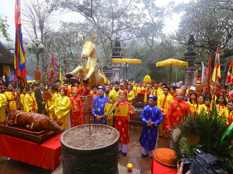 Giong Festival at Soc Temple (an Unesco Heritage)