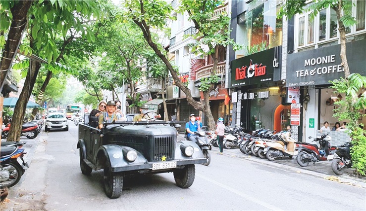 Hanoi Jeep Tours: Food + Culture + Sight + Fun in Vietnam people’s army legend Jeep