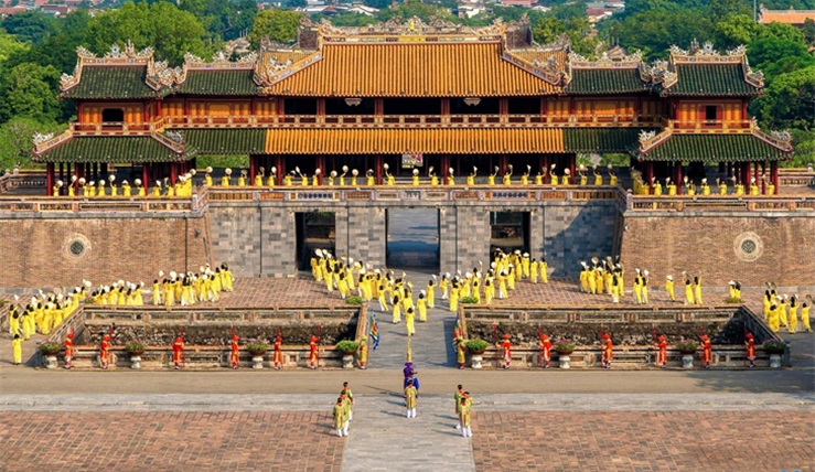 Charming Vietnam 16 Days