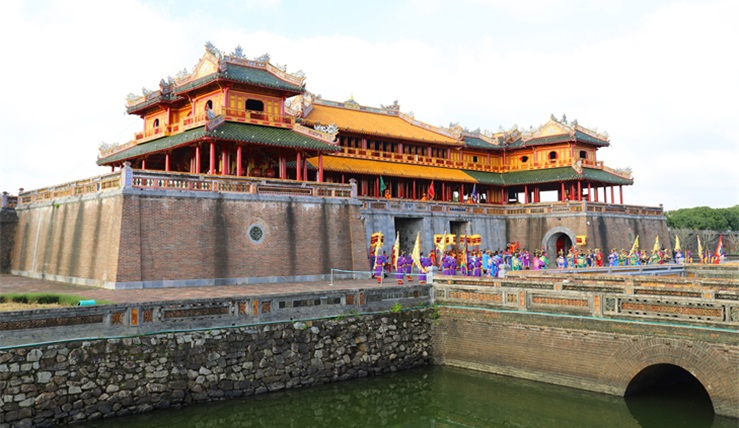 Charming Vietnam 16 Days