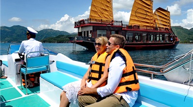 Nha Trang Bay Discovery Day Cruises