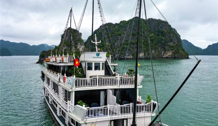 An Extreme Experience Halong Bay Oasis Party Cruise And Hagiang Loops