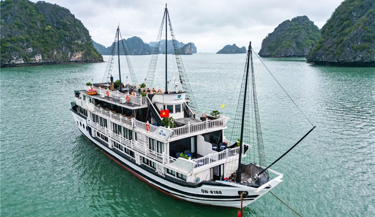 An Extreme Experience Halong Bay Oasis Party Cruise And Hagiang Loops