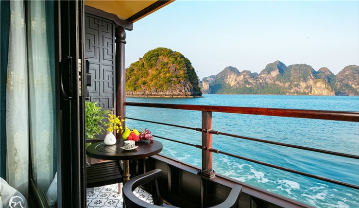 Nostalgia 5* Cruise Ha Long bay – Lan Ha bay