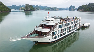 Enjoy 5* Experience on Oasis Bay Party Cruise 3 days 2 night