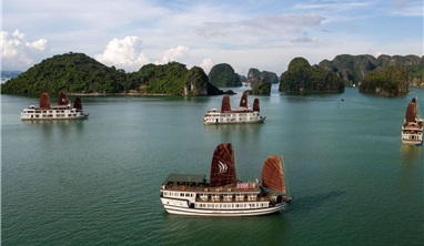 Pelican Cruise 3 Days 2 Nights Immerse Yourself In The Magical Bay